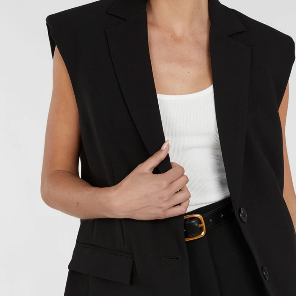 DISSH ROWAN BLACK SLEEVELESS BLAZER (SIZE 12)